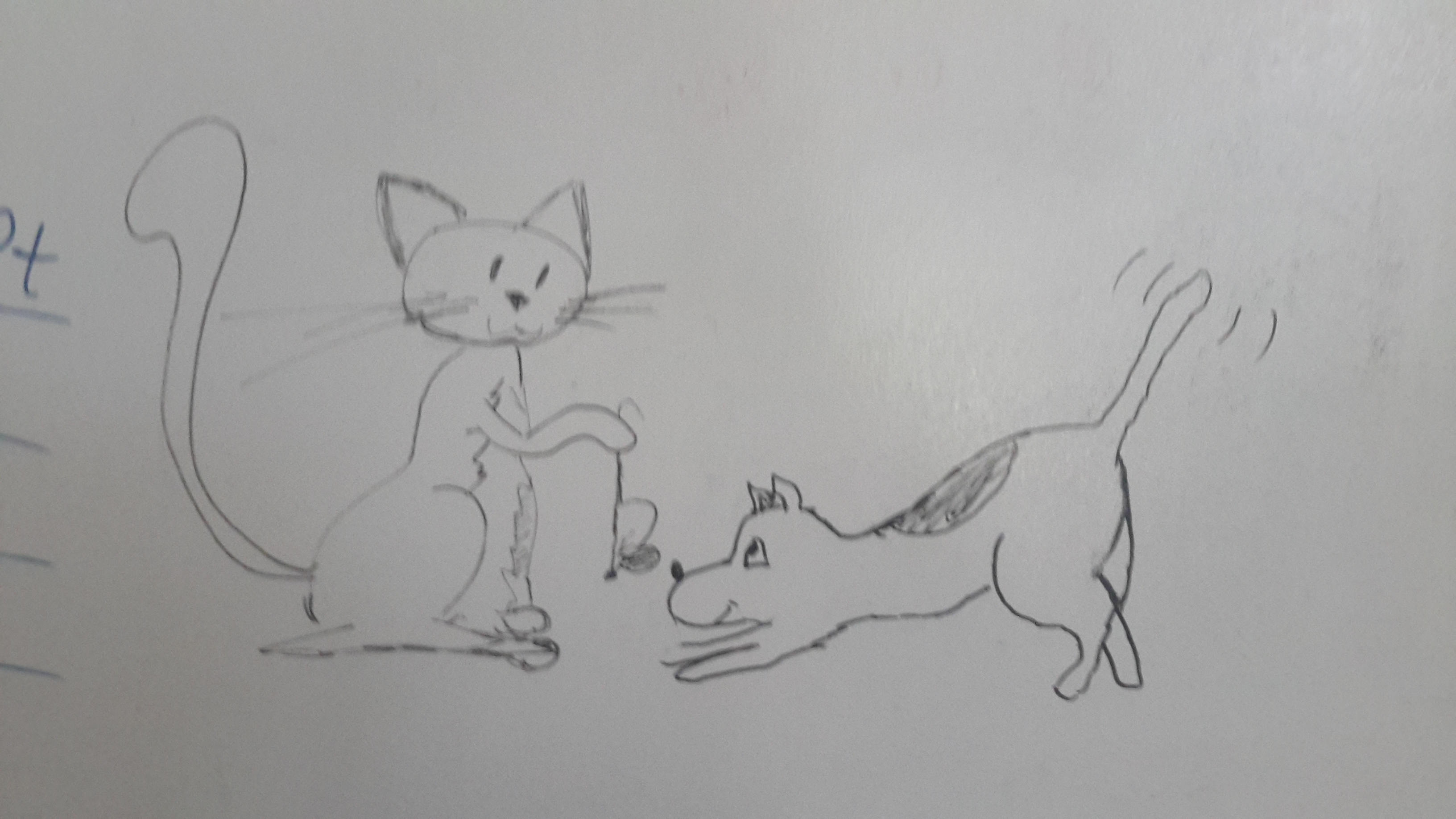 kot siedzi, trzymając w przedniej łapie mysz, która zwisa za ogonek. Z noskiem tuż przy myszy piesek z wypiętym w górę zadkiem, w pozycji zapraszającej do zabawy. - pies i kot - jak pies z kotem
