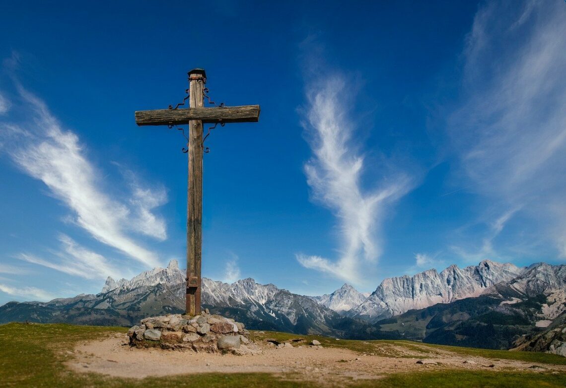 Jezus daje swój Krzyż swoim prawdziwym przyjaciołom