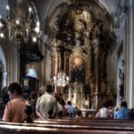 cytat na dziś - "Źródłem i pokarmem codziennego nawrócenia i pokuty jest Eucharystia, ponieważ w niej uobecnia się ofiara Chrystusa, która pojednała nas z Bogiem. Karmi ona i umacnia tych, którzy żyją życiem Chrystusa; jest «środkiem zaradczym uwalniającym nas od grzechów powszednich i zachowującym od grzechów śmiertelnych» (Sobór Trydencki: DS 1638". Katechizm Kościoła Katolickiego 1436"Źródłem i pokarmem codziennego nawrócenia i pokuty jest Eucharystia, ponieważ w niej uobecnia się ofiara Chrystusa, która pojednała nas z Bogiem. Karmi ona i umacnia tych, którzy żyją życiem Chrystusa; jest «środkiem zaradczym uwalniającym nas od grzechów powszednich i zachowującym od grzechów śmiertelnych» (Sobór Trydencki: DS 1638". Katechizm Kościoła Katolickiego 1436