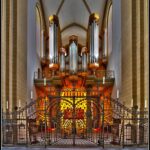 cytat na dziś - "Piękno nie jest więc jedynie czynnikiem dekoracyjnym liturgii; ono jest jej elementem konstytutywnym, gdyż jest atrybutem samego Boga i Jego Objawienia". Benedykt XVI, adhortacja Sacramentum Caritatis