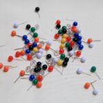 cytat na dziś - Bolesne ukłucie. - Jeszcze jedno. I jeszcze. - Znoś je, człowieku! Czyż nie widzisz, że skoro jesteś tak mały, możesz Mu ofiarować w swoim życiu - na twojej małej drodze - jedynie te małe krzyże? A poza tym pomyśl: jeden krzyż na drugi - jedno ukłucie... i drugie, i trzecie... jaki duży stos! W końcu, dziecko, zdołałeś uczynić coś wielkiego: Miłować". św. J. Escriva "Droga" 885