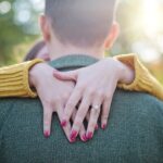 cytat na dziś - "Peter rozumiał, dlaczego Michael do niej lgnie - siła jej przyciągania była potężna - choć wiedział również, dlaczego przyjaciel nie chce się do tego przyznać. Kto potrafiłby znieść, że jest tak bardzo pożądany? Nawet jeśli zdobycz chciała zostać schwytana, musiała udawać, że się opiera". J. Cronin "Dwunastu"