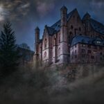 cytat na dziś - "Ukryj się więc i ty w cieniu tego zamku i módl się dniem i nocą, a będziesz wyzwolony od wszelkiego grożącego ci zła mocą zasług najświętszej Dziewicy i bezpieczny pod przepięknym płaszczem Pani naszej. Ponieważ kiedy modli się święta Maryja, upada wszelka tłuszcza złośliwa". Tomasz a Kempis "O naśladowaniu Maryi"