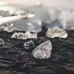 cytat na dziś - "Nie uskarżaj się, kiedy cierpisz. Szlifuje się taki kamień, który się ceni, który jest wartościowy. Boli cię? - Pozwól się ciąć z wdzięcznością, ponieważ Bóg wziął cię w swoje ręce jak diament... Nie obrabia się tak byle jakiego kamyka". św. J. Escriva "Bruzda" 235