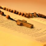 cytat na dziś - "Różaniec jest szczególnie skuteczny w przypadku tych, których bronią jest rozum i nauka. Ponieważ to pozornie monotonne wołanie dzieci do swojej Matki, gdy wzywamy Najświętszą Maryję Pannę, niszczy w zarodku wszelką próżność i pychę". św. J. Escriva "Bruzda" 474
