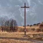 cytat na dziś - "Nie chcesz ani jednego - zła, ani drugiego - dobra... I tak oto, utykając na obie nogi, nie tylko zbaczasz z drogi, ale twoje życie pozostaje też pełne pustki". św. J. Escriva "Bruzda" 540